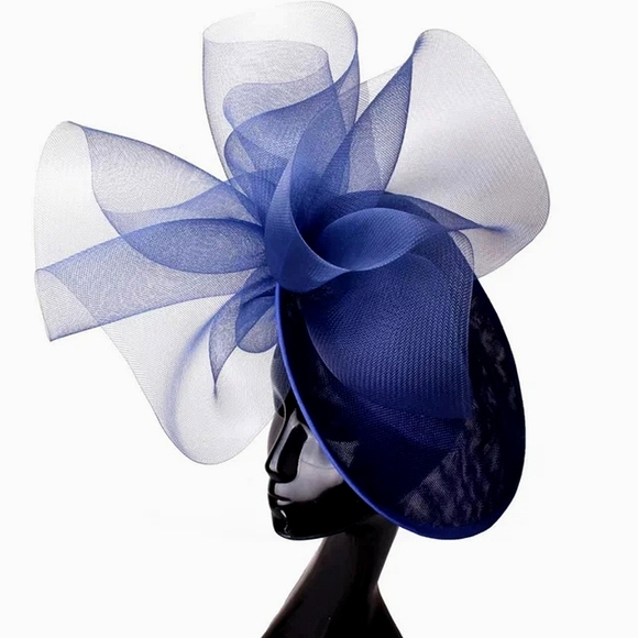Fabulous Bold Navy Tulle Fascinator Hat Kentucky Derby Church Tea Spring… - Picture 1 of 1